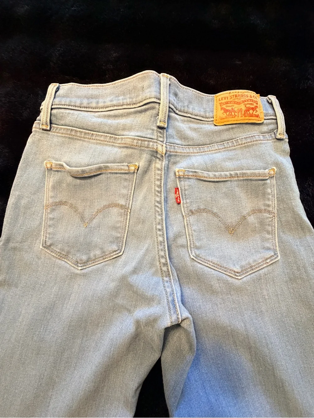 Levi's Women's Light Blue Shaping Skinny Jeans